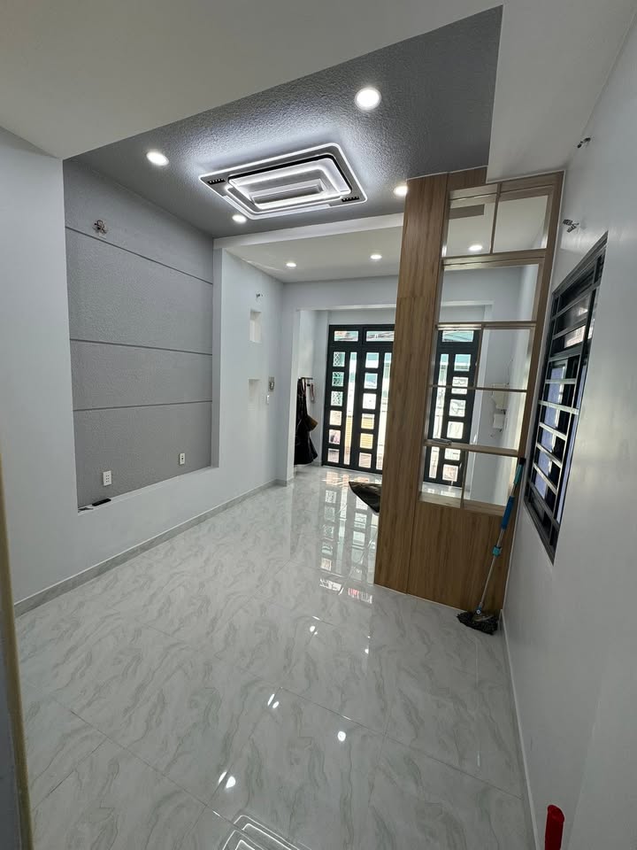 Nhà hẻm Khánh Hội quận 4, 40m² giá 4.75 tỷ - Sổ hồng chính chủ, thương lượng tốt!