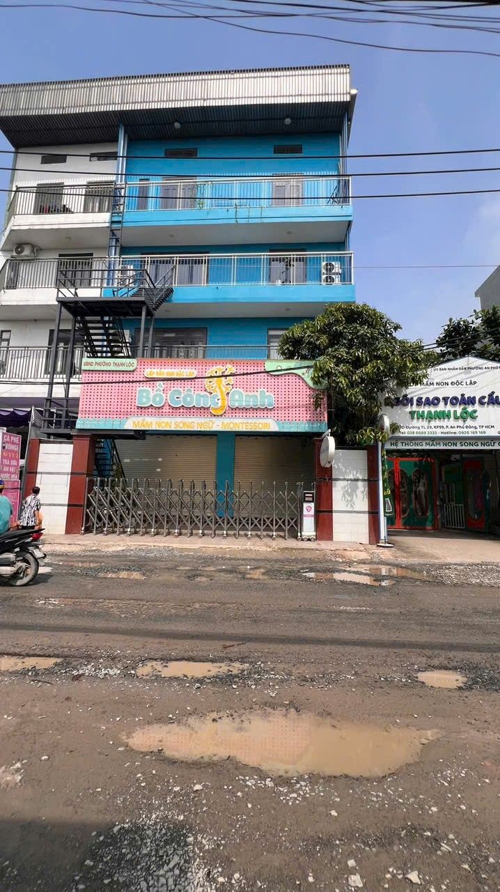 Nhà Trẻ mặt tiền TL29 Thủ Đức 200m² giá 20.7 tỷ - Tiềm năng kinh doanh lớn!