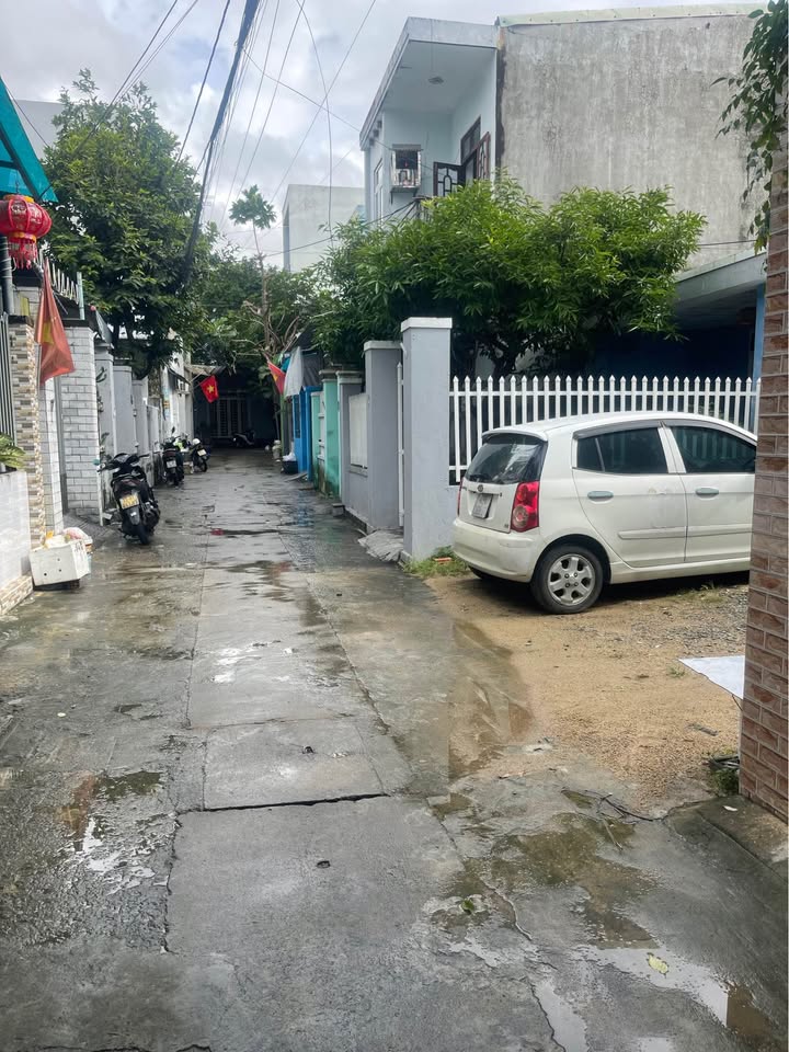 Nhà 2 mặt kiệt ô tô Nguyễn Mộng Tuân, Hoà Minh 103m² giá 4 tỷ - Giao dịch nhanh chóng!