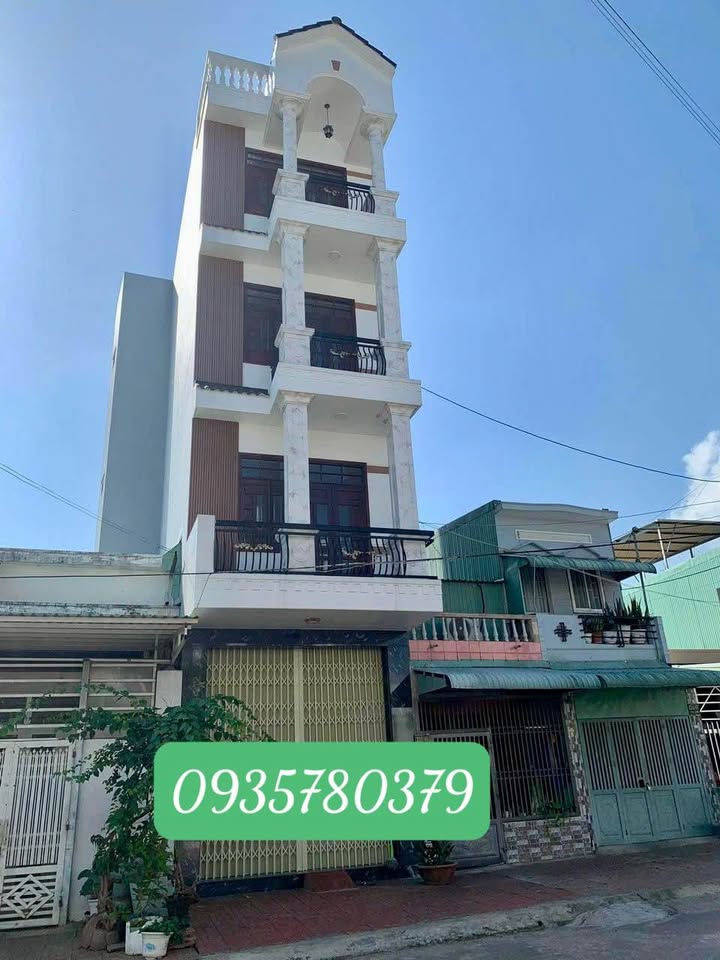 Nhà mặt tiền Quang Trung, Quy Nhơn 38m² giá 4.5 tỷ - Thiết kế hiện đại, tiện nghi!