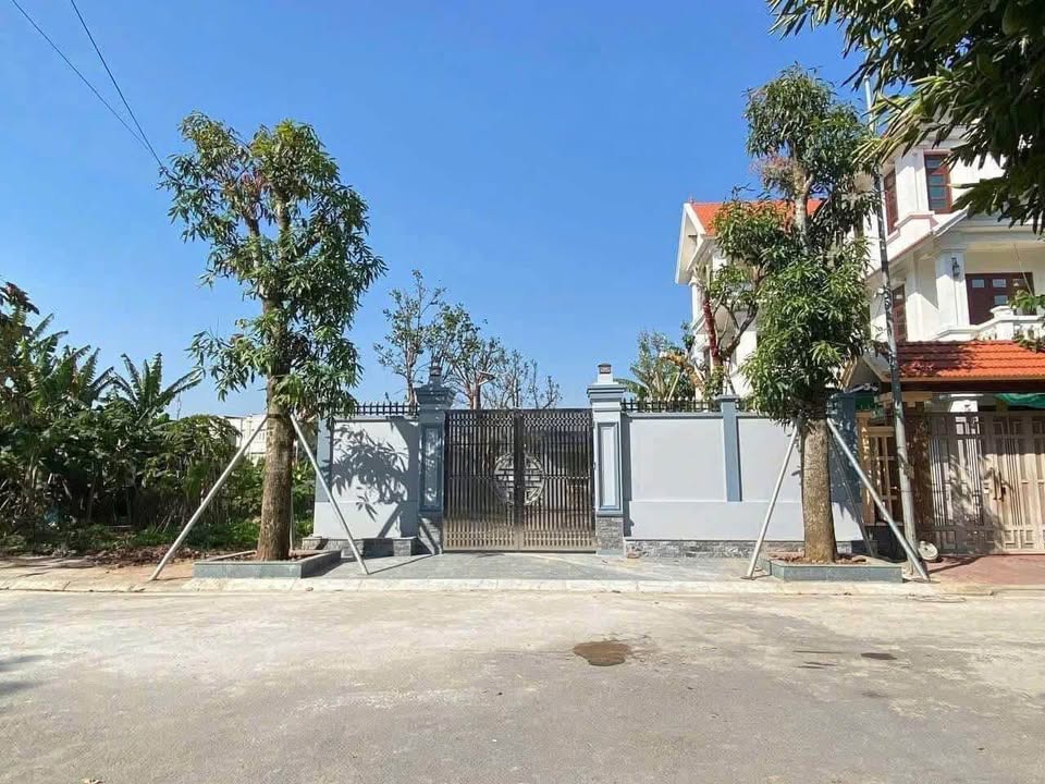 Đất Biệt thự Khu Đô Thị Thống Nhất Mỹ Tho 202,5m² giá 15.187 tỷ - Đoạn đẹp nhất, đối diện vườn hoa!