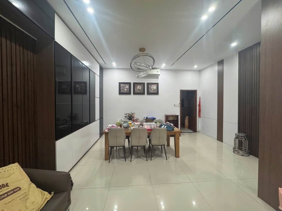 Nhà mặt tiền cho thuê Đống Đa, Hải Châu 115m² giá 35 triệu - Phù hợp văn phòng, showroom!