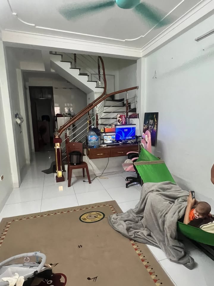 Nhà 2 tầng đường Ái Mộ, Yên Viên, Gia Lâm 50m² giá 4 tỷ - Tiềm năng xây dựng lớn!