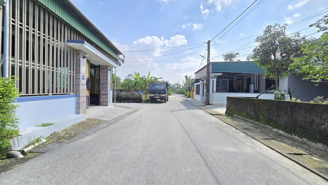 Đất nền lô góc 2 mặt tiền TDP Trung Hưng, 178.4m² giá 2 tỷ - Cơ hội đầu tư hấp dẫn!