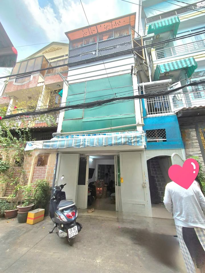 Nhà hẻm xe tải 8m Lạc Long Quân, Tân Bình 60.48m² giá 7.2 tỷ - Nhanh tay sở hữu!