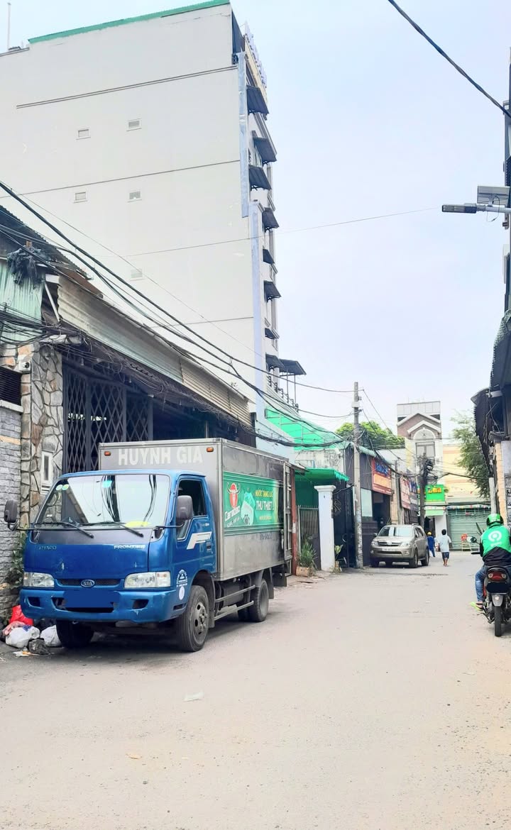 Nhà C4 29 Phú Châu, Thủ Đức 44m² giá 3 tỷ - Sổ đỏ chính chủ, dọn vào ở ngay!