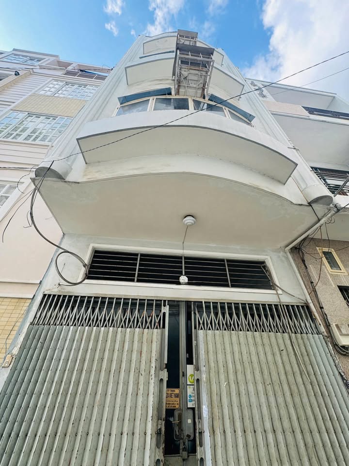 Nhà 4 Tầng Nguyễn Đình Chiểu, Quận 3, 42m² - Tiện ích vượt trội!