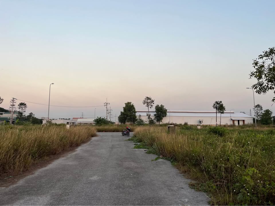 Đất nền dự án Ánh Dương 100m² giá 3 tỷ - Tiện ích đầy đủ!