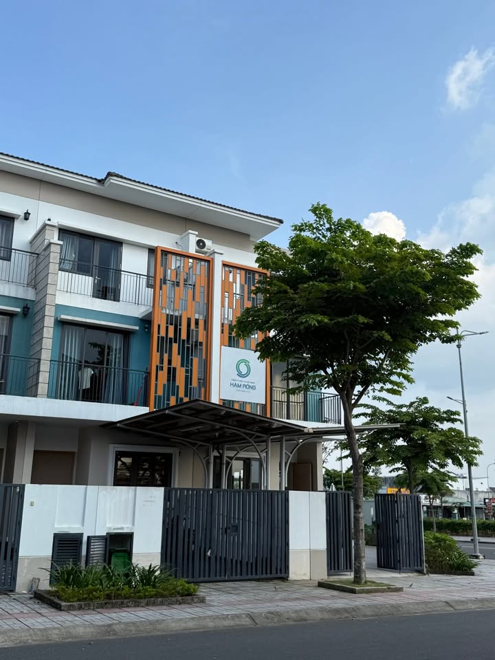 Shophouse Sun Casa Central Tân Uyên 157m² giá 5.5 tỷ - Vị trí góc kinh doanh đắc địa!