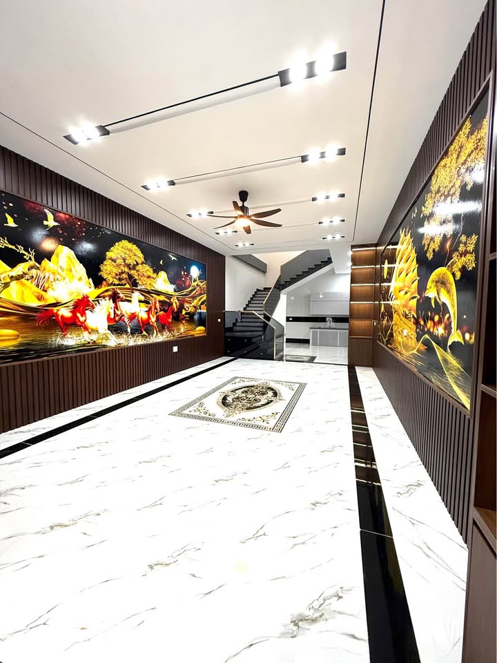 Nhà 3 tầng đường Phùng Trí Kiên, Lào Cai 100m² giá 4.3 tỷ - Thiết kế sang trọng, gần trung tâm!