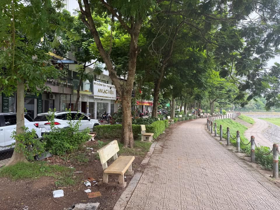 Nhà Liền Kề Làng Việt Kiều Hà Đông 78m² giá 20 tỷ - View hồ triệu đô!