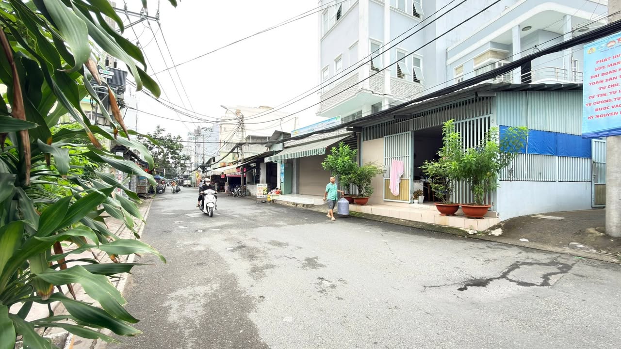 Bán nhà mặt tiền đường Tân Mỹ, quận 7, diện tích 114m², giá 12.5 tỷ - Vị trí đắc địa gần trường ĐH Marketing!