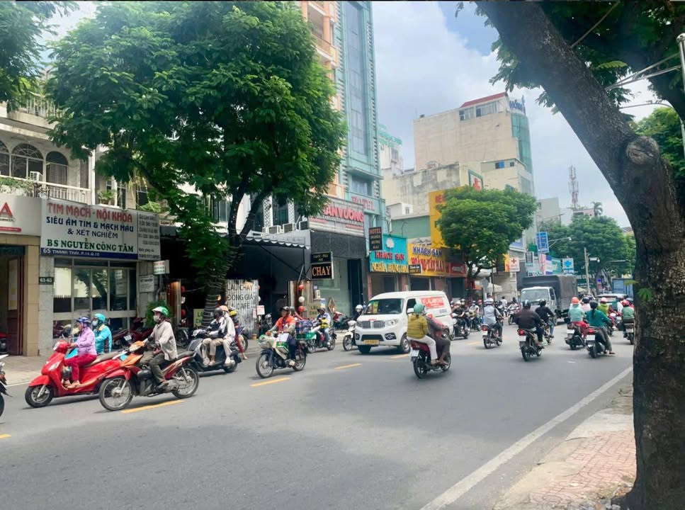 Mặt tiền kinh doanh Thành Thái Quận 10 giá 21 tỷ - Cơ hội đầu tư tuyệt vời!