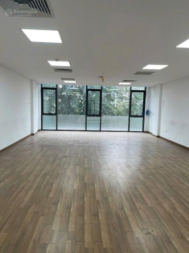 Nhà nguyên căn Láng Hạ, Đống Đa 90m² giá 50 triệu - Phù hợp làm văn phòng, spa!