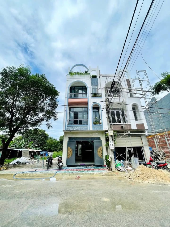 Nhà phố Thương Mại Đại Ngàn, Thuận Giao, 125m² giá 6.8 tỷ - Sẵn sàng vào ở!