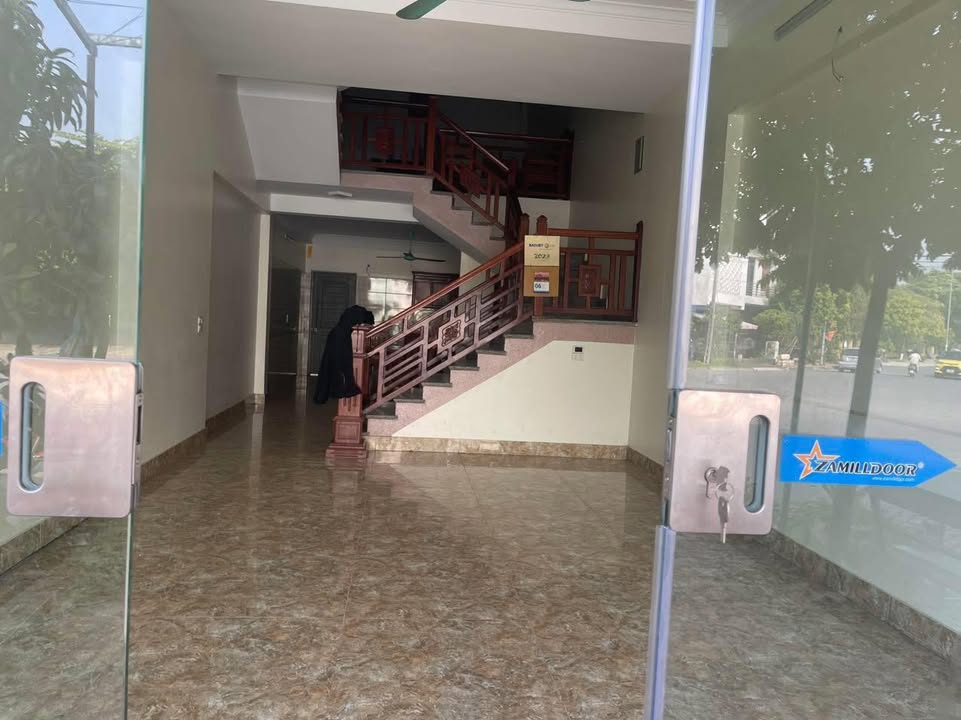 Nhà cho thuê 4 tầng phường Đại Phúc 4 phòng ngủ - Full nội thất, oto đỗ cửa