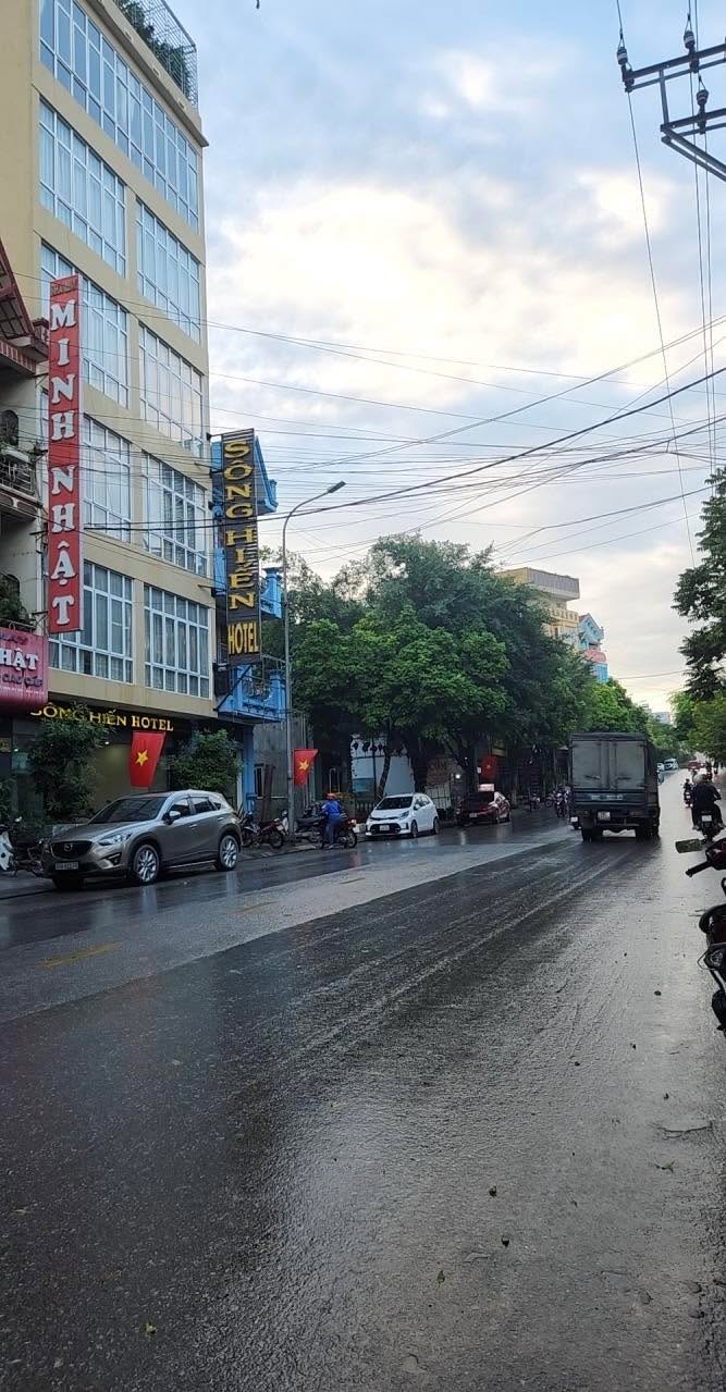 Nhà mặt đường Sông Hiến, TP. Cao Bằng 90m² giá 6 tỷ - Cơ hội đầu tư sinh lời!