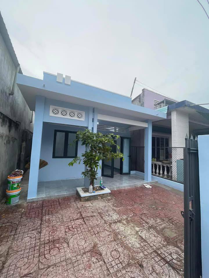 Nhà phố Mạc Thanh Đạm, Thị trấn Long Điền 100m² giá 1.75 tỷ - Sân vườn thoáng mát