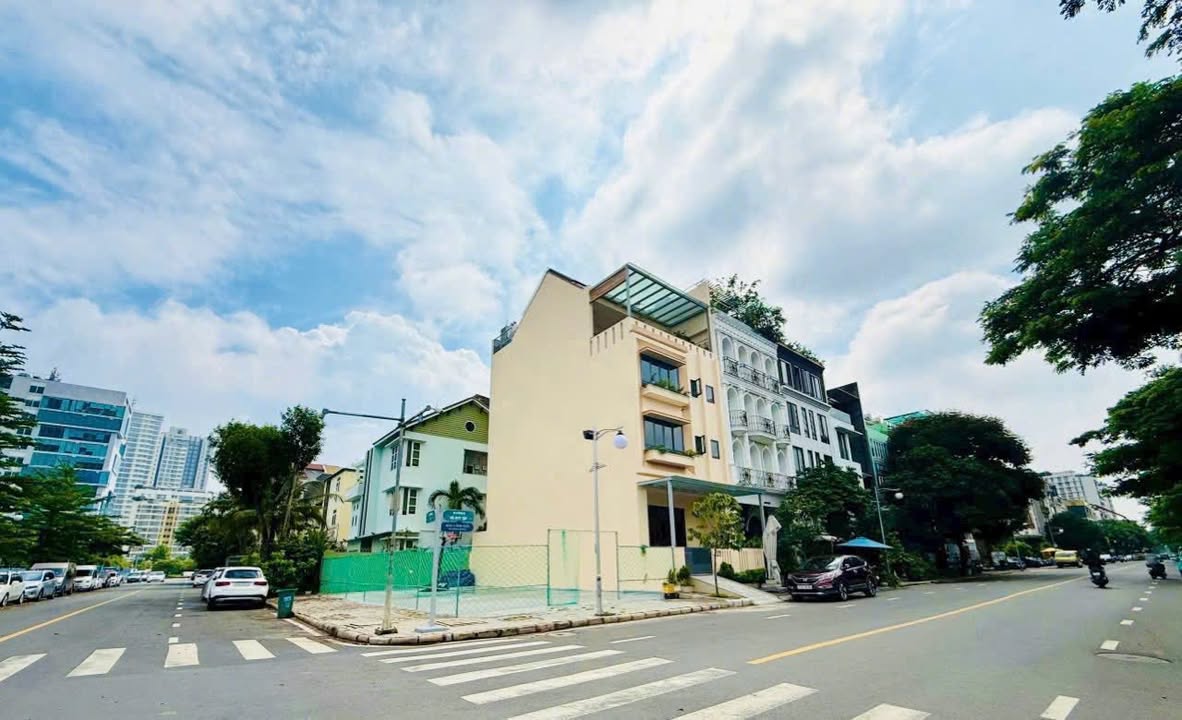 Đất nền góc 2 mặt tiền đường Hà Huy Tập, Quận 7, DT 149.5m² - Giá tốt 60 tỷ!