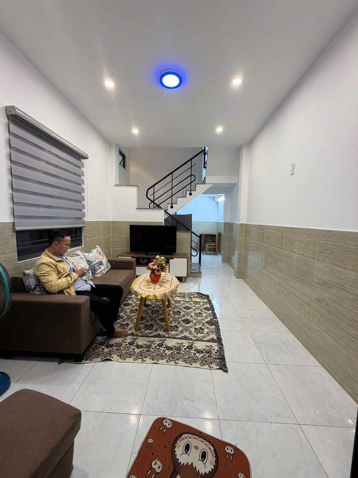 Nhà 2,5 tầng kiệt 64 Trần Cao Vân, Đà Nẵng, 30m² chỉ 3.25 tỷ - Nhà mới full nội thất!