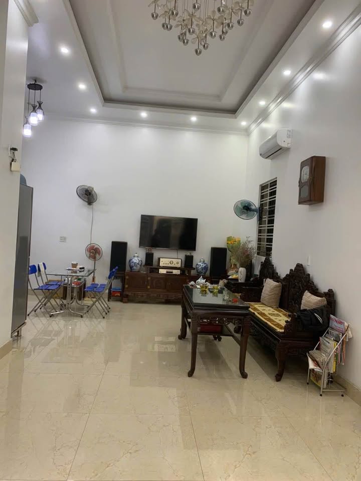 Nhà phố mặt tiền đường Nguyễn Hữu Tuệ, Hải Phòng 68m² giá 7.2 tỷ - Vị trí đẹp, chính chủ!