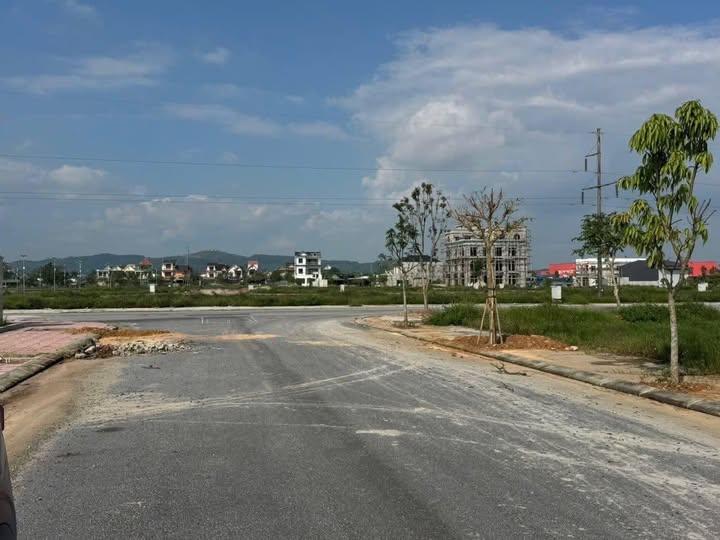 Đất biệt thự Văn Sơn, Đô Lương 260m² giá 4 tỷ - Vị trí đắc địa, thuận lợi kinh doanh