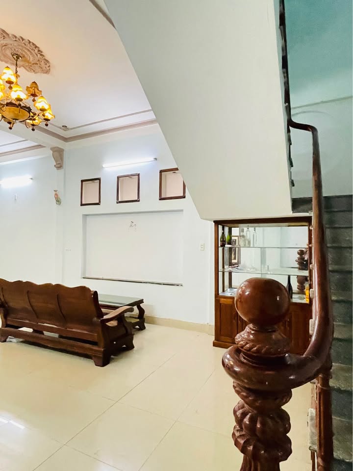 Nhà đẹp Hòa Xuân Đà Nẵng 120m² giá chỉ 5 tỷ - Thiết kế chuẩn, không gian sống lý tưởng!