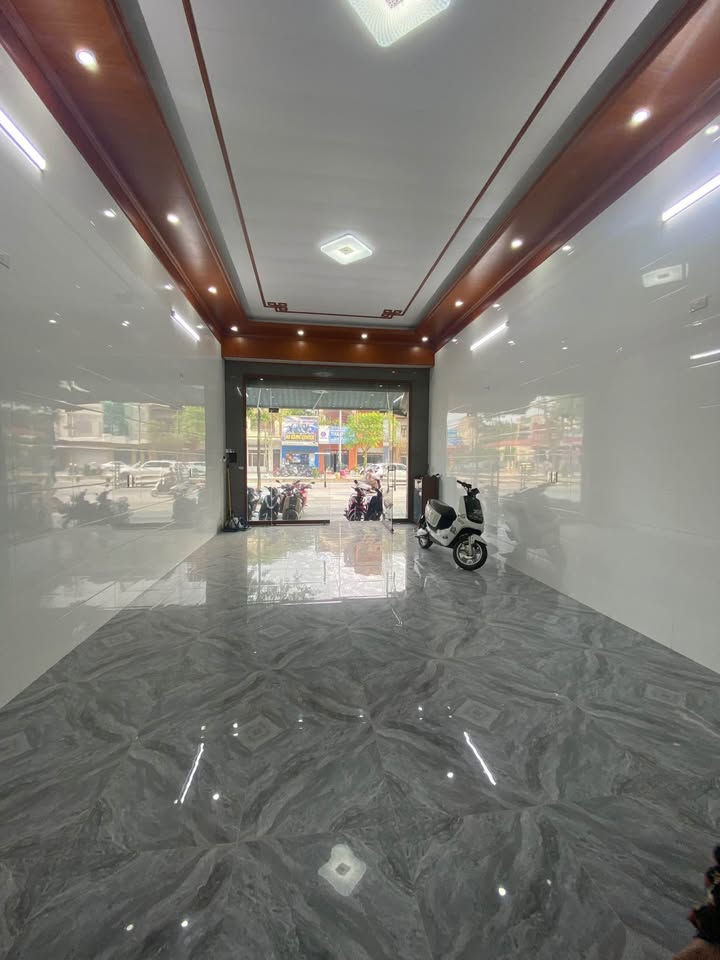 Cho thuê mặt bằng T1 Phan Đình Phùng 100m² - Vị trí đắc địa, sẵn sàng kinh doanh!