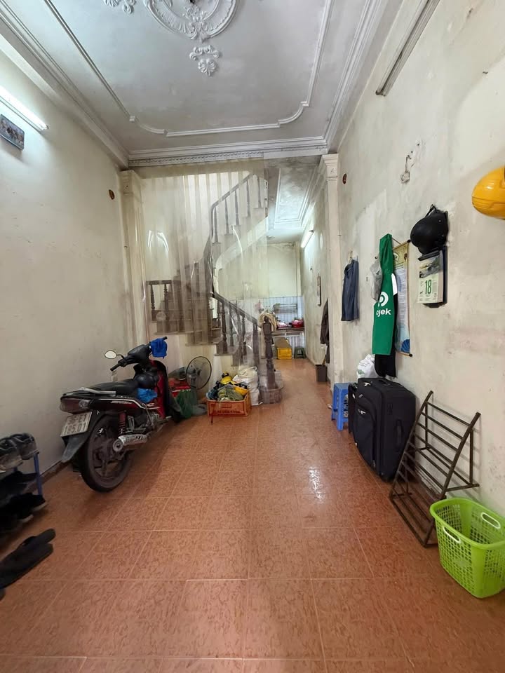 Nhà riêng Xuân Đỉnh 23m² giá 4.7 tỷ - Phân lô ô tô tránh, vị trí an sinh cao!