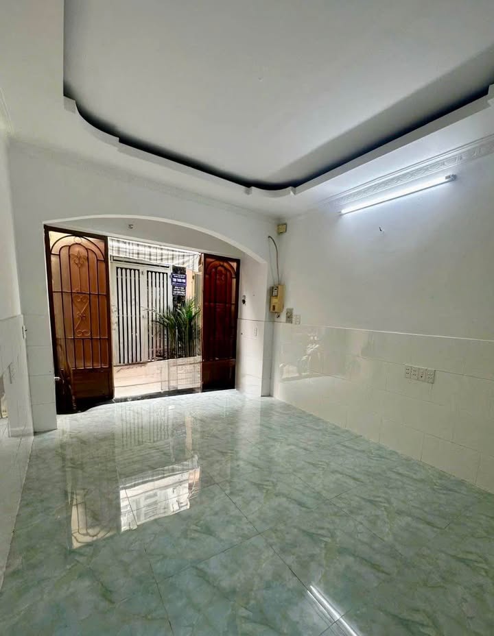 Nhà 2 tầng BTCT đường Nguyễn Văn Khối 23m² giá 3.2 tỷ - Ô tô đỗ cửa ngay!