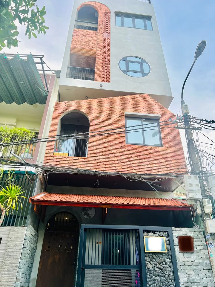 Toà nhà căn hộ cao cấp 5 tầng Bình Hòa, Cẩm Lệ, Đà Nẵng - Đang cho thuê 110 triệu/tháng