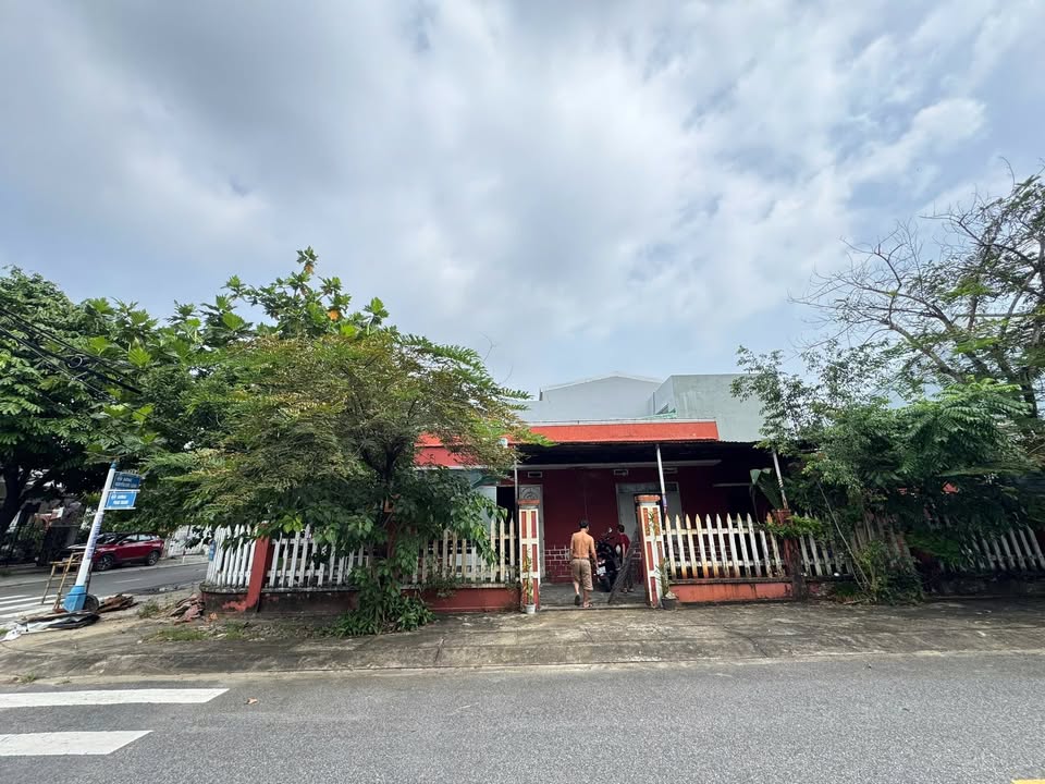 Nhà 2 mặt tiền đường Phan Thanh, Tân An, Hội An 200m² giá 7.7 tỷ - Cơ hội đầu tư sinh lời cao!