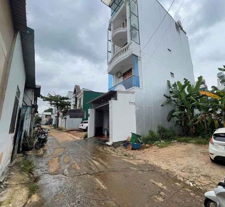 Đất hẻm 175 Ymol Buôn Ma Thuột 72m² giá 2.37 tỷ - Ngay trung tâm, thuận tiện sinh hoạt!