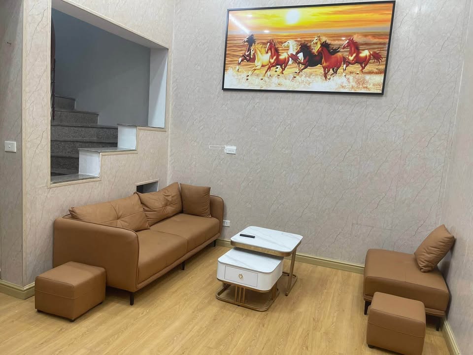 Nhà cho thuê Vĩnh Niệm 40m² giá 5.5 triệu - Gần chợ và trường học