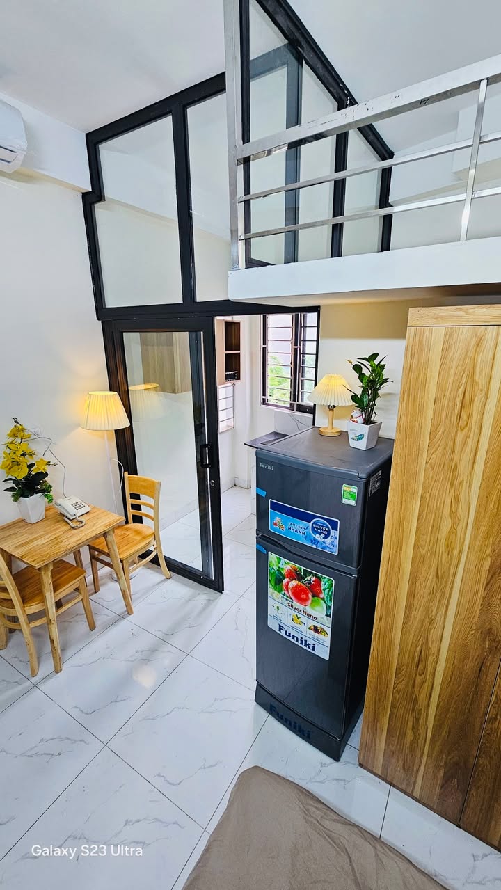 Căn hộ studio gác xếp 32m² tại Trần Thái Tông, Cầu Giấy - An ninh 24/7, vào ở ngay!