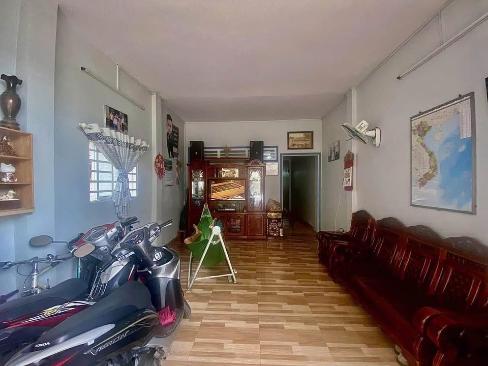 Nhà 1 lửng đường Trần Khắc Chân, 84m² giá 3 tỷ - Vỉa hè rộng, thuận tiện kinh doanh!