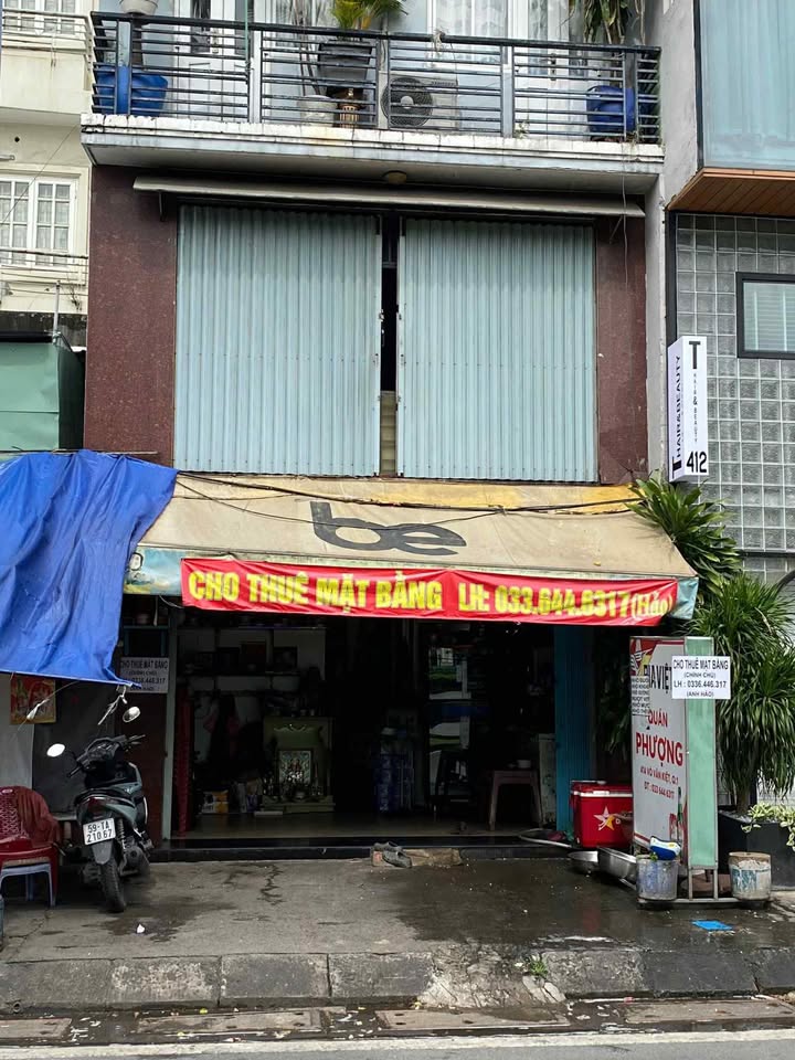 Cho thuê mặt bằng mặt tiền đường Võ Văn Kiệt Quận 1, 30m² giá 25 triệu - Vị trí đắc địa!