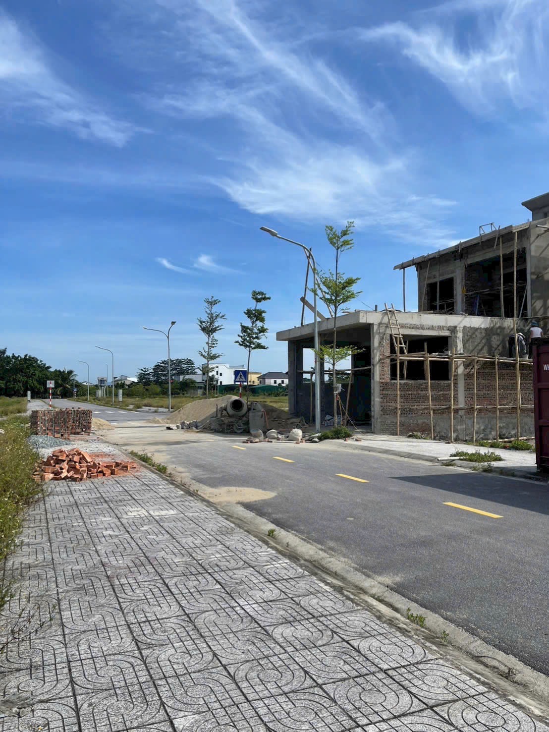 ĐẤT ĐẤU GIÁ TRUNG THÀNH - HƯNG ĐÔNV