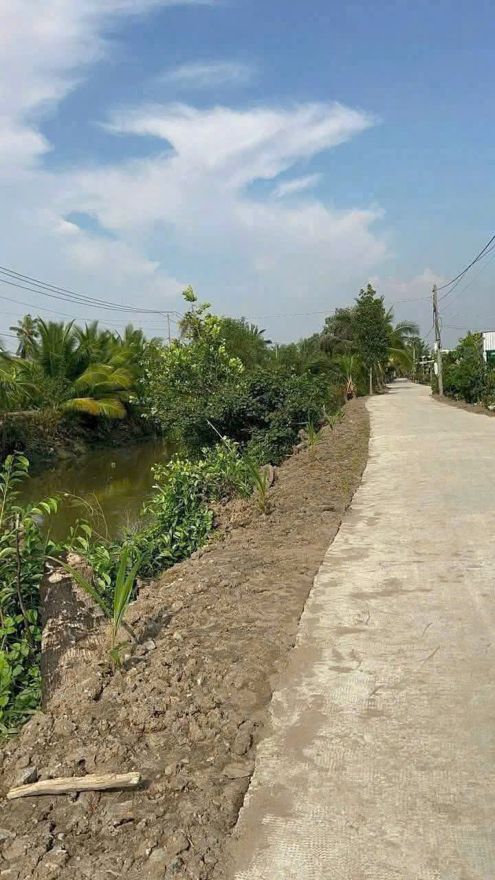 Bán 4.200m² đất vườn tại ấp 9, xã Lương Hòa, giá 6,5 tỷ - Đất thổ cư mặt tiền kênh thoáng mát!