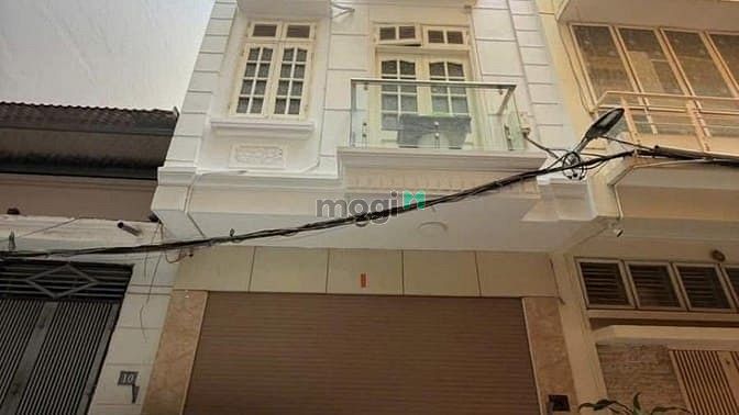 Nhà Phân Lô Nguyễn Hoàng Tôn 46m² giá 16 tỷ - Ô tô tránh, vị trí đắc địa!