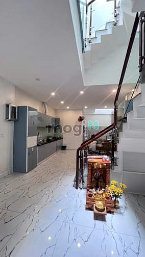 Nhà đẹp HXH Hoàng Văn Thụ, Tân Bình 74m² chỉ 11 tỷ - Phong thủy cực tốt!