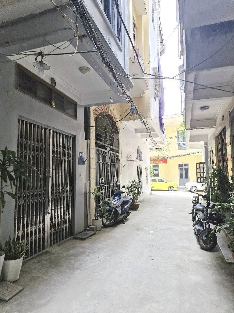 Nhà 4 tầng Cầu Giấy 45m² giá 15.19 tỷ - Thiết kế hiện đại, gần nhiều trường đại học!