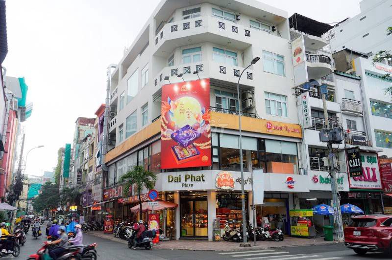 Nhà cho thuê góc 2 mặt tiền Nguyễn Huy Lượng, Bình Thạnh 1200m² - Kinh doanh đa dạng