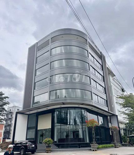 Tòa nhà cho thuê góc 2 mặt tiền Tô Hiến Thành, Quận 10 - Diện tích 2400m², giá chỉ 240 triệu