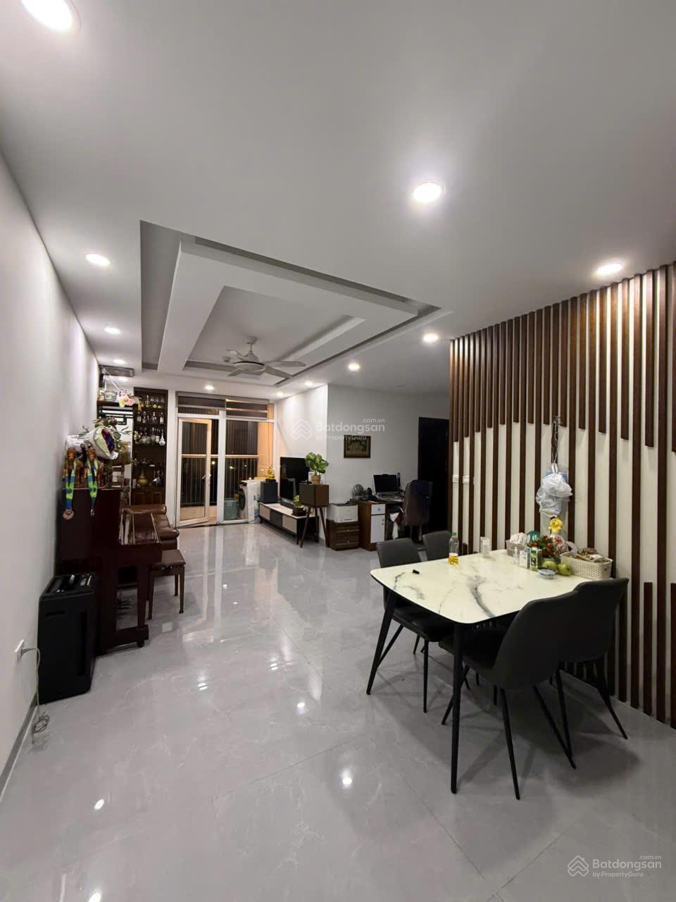 Cho thuê căn hộ 3PN A10 Nguyễn Chánh Nam Trung Yên, 94m² - Ban công thoáng, giá 18.5 triệu