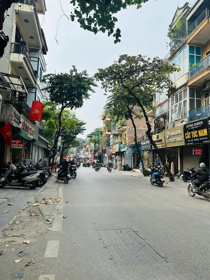 Nhà mặt phố Trương Định 34m² giá 14.5 tỷ - Vị trí kinh doanh đỉnh cao!