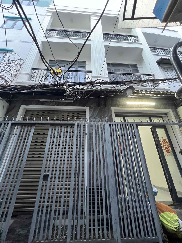 Nhà nguyên căn quận 4 36m² giá 12 triệu - Sẵn sàng vào ở ngay!