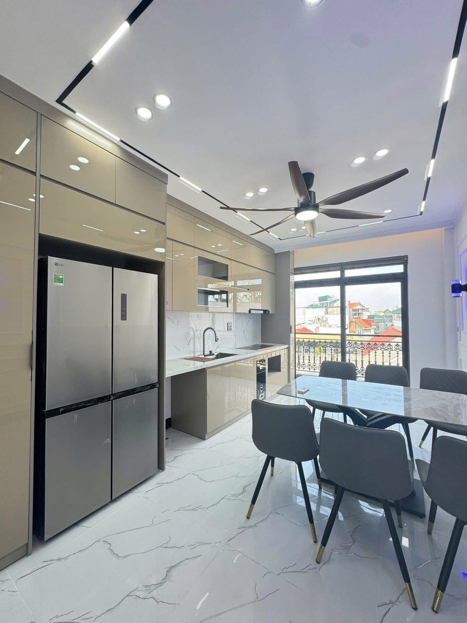 Nhà 7 tầng thang máy Phường Đại Kim 32m² giá 9.5 tỷ - Kinh doanh đỉnh cao!