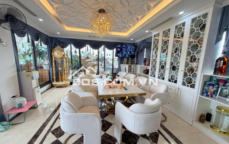 Nhà Đẹp Kinh Doanh Mặt Phố Trần Tử Bình, Cầu Giấy 76m² giá 64.8 tỷ - Đầu tư sinh lời ngay!