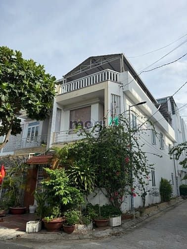 Bán nhà góc 2MT đường nhựa 10m - 3 Tầng - 100m² - Vĩnh Hòa - Giá 7.4 tỷ!